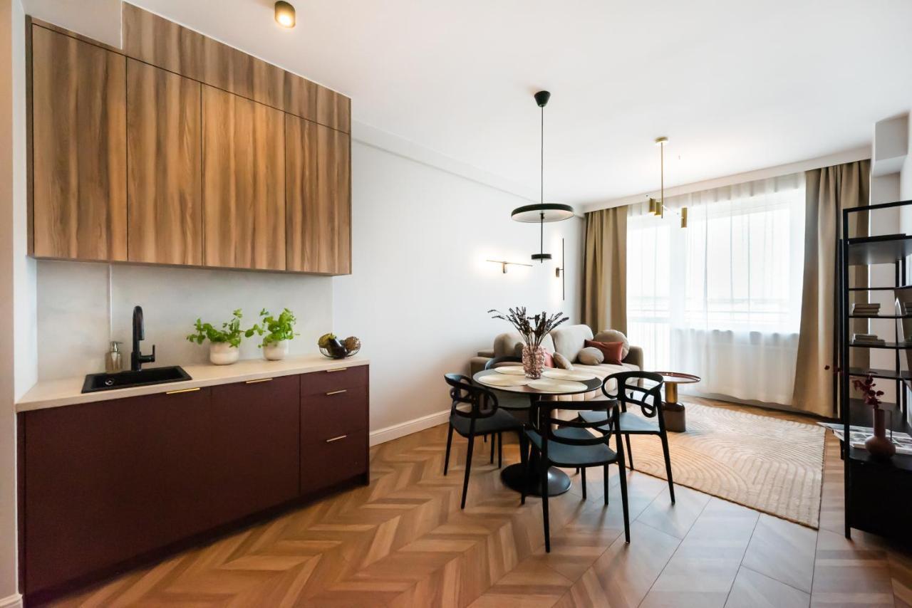Remarkable City Centre Apartment Warsaw Exterior photo